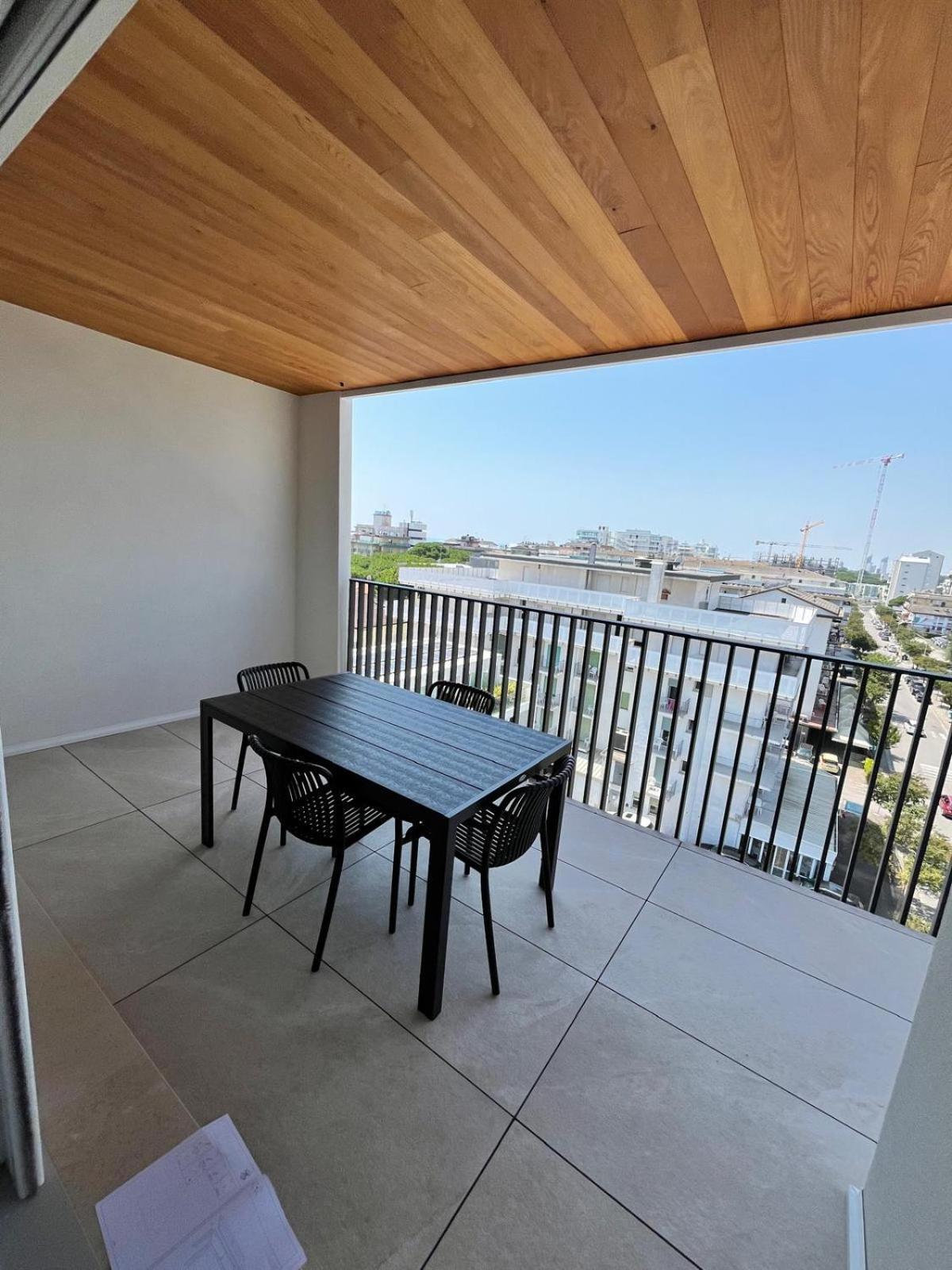 Beach Palace With Small Swimming Pool, Private Beach, Parking Lido di Jesolo Zewnętrze zdjęcie